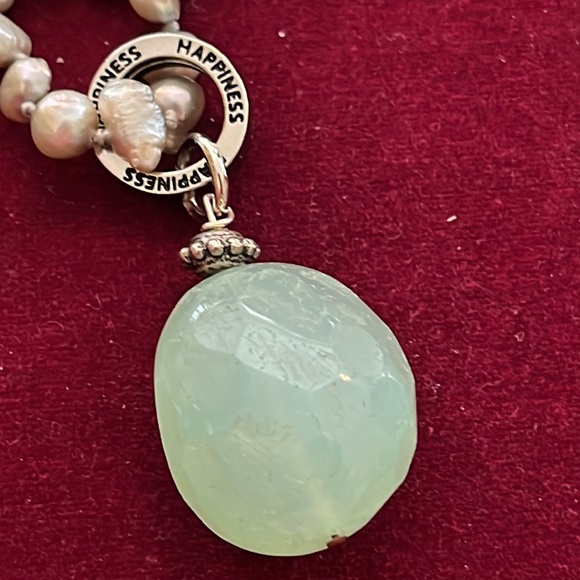 Gorgeous light green stone and silver beaded heart chakra “Happiness” necklace. - Picture 2 of 7